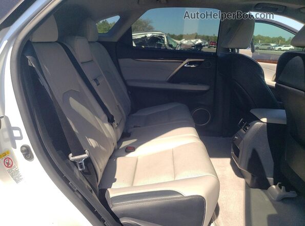 2T2ZZMCA0HC040360 2017 LEXUS RX White Widok wnętrza z tyłu