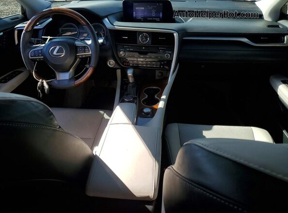 2T2ZZMCA7HC088745 2017 LEXUS RX Белый Вид панели приборов