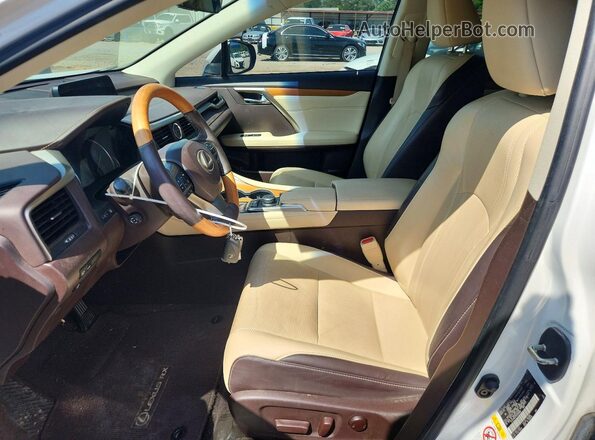 2T2ZZMCA7HC090866 2017 LEXUS RX Белый Вид салона спереди
