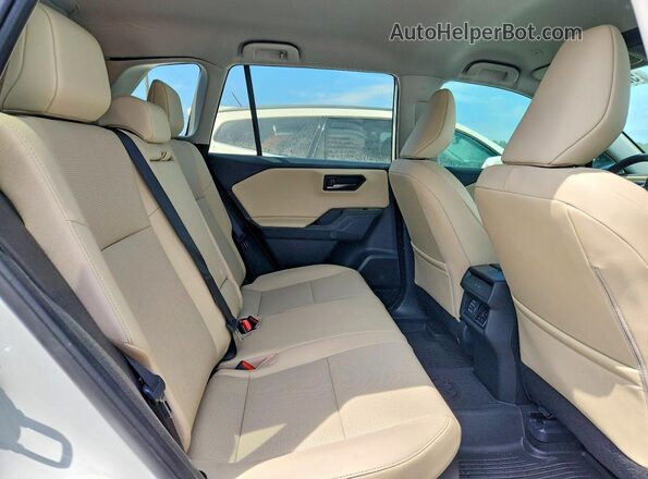 2T36CRAV3TC002357 2026 TOYOTA RAV4 Белый Вид задней части салона