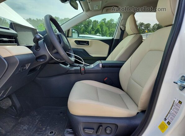 2T36CRAV3TC002357 2026 TOYOTA RAV4 Белый Вид салона спереди