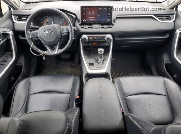 2T3A1RFV0LW125895 2020 TOYOTA RAV4 Белый Вид панели приборов