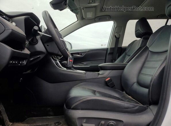 2T3A1RFV0LW125895 2020 TOYOTA RAV4 Белый Вид салона спереди