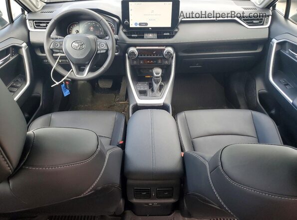 2T3A1RFV4SW593188 2025 TOYOTA RAV4 Silver წინა პანელის ხედი