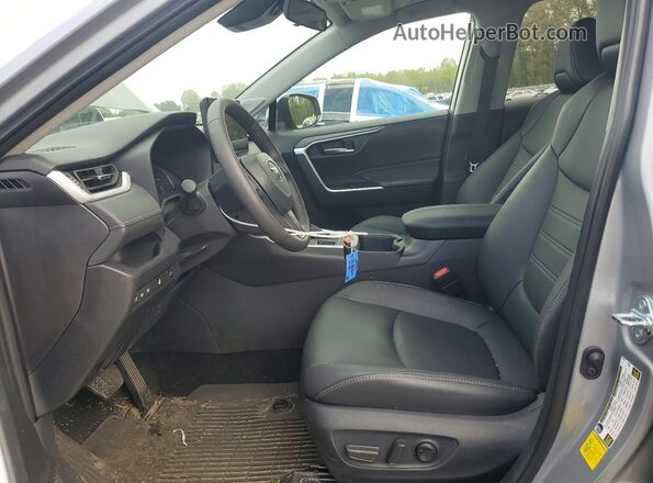 2T3A1RFV4SW593188 2025 TOYOTA RAV4 Silver წინა სალონის ხედი