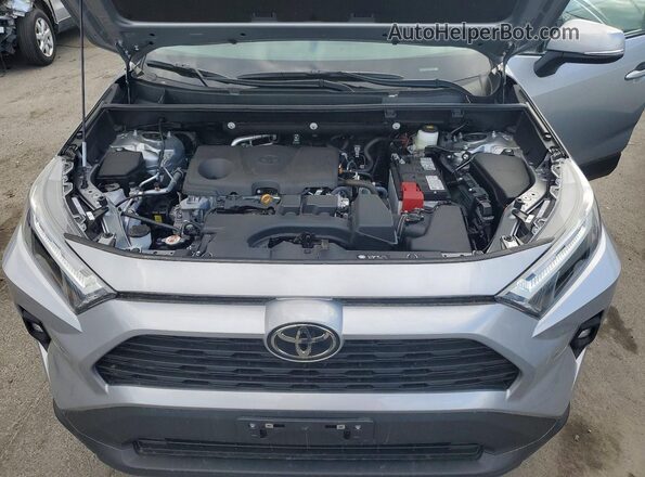 2T3A1RFV4SW593188 2025 TOYOTA RAV4 Silver უკანა სალონის ხედი