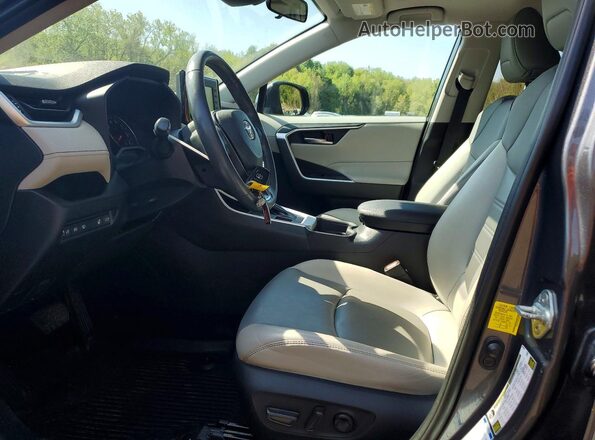 2T3A1RFV6KW050795 2019 TOYOTA RAV4 Угольный Вид салона спереди