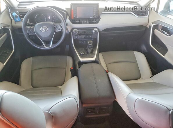 2T3B6RFV4MW019084 2021 TOYOTA RAV4 Серый Вид панели приборов