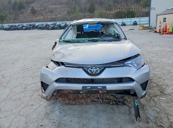 2T3BFREV2HW677543 2017 TOYOTA RAV4 Silver Դիմացի տեսք