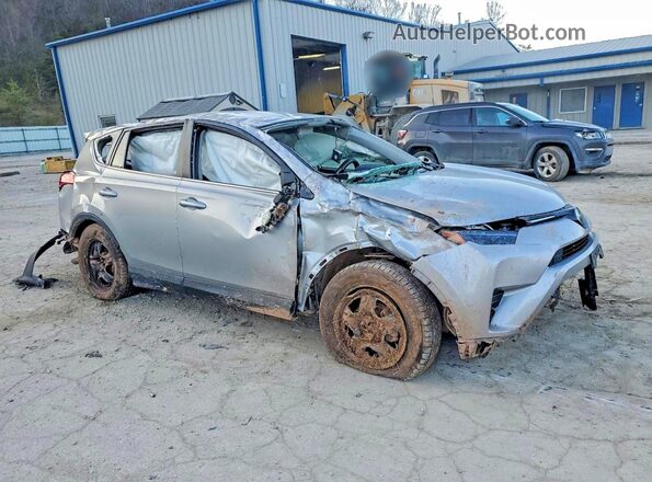 2T3BFREV2HW677543 2017 TOYOTA RAV4 Silver Առջևի աջ