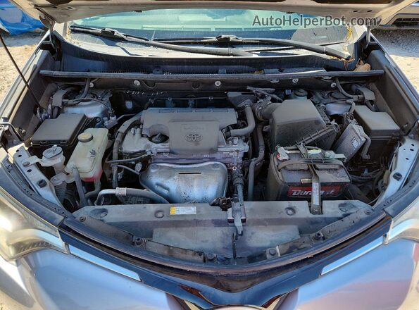 2T3BFREV3HW619912 2017 TOYOTA RAV4 Silver Vista del compartimento del motor