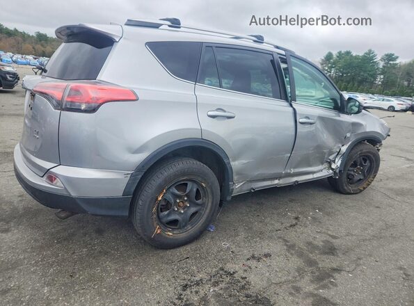 2T3BFREVXJW850280 2018 TOYOTA RAV4 Серебряный Задняя правая четверть