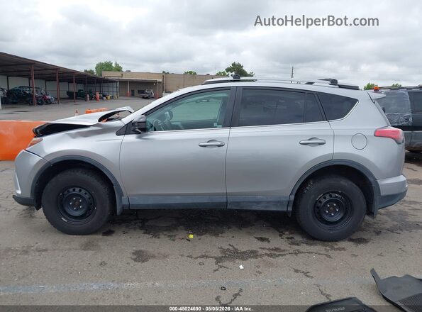 2T3BFREVXJW856497 2018 TOYOTA LE Silver 