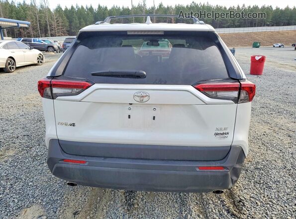 2T3C1RFV0SW401242 2025 TOYOTA RAV4 White უკანა ხედი