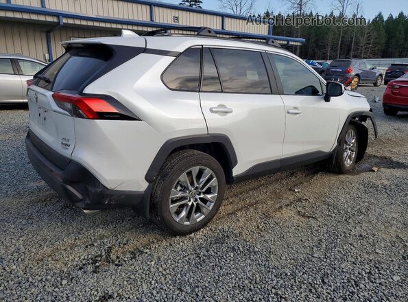 2T3C1RFV0SW401242 2025 TOYOTA RAV4 White უკანა მარჯვენა