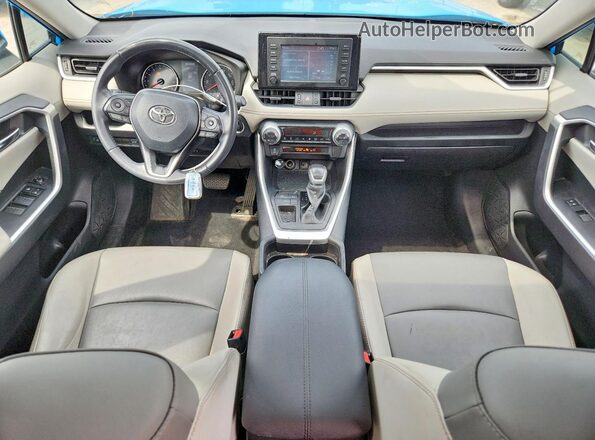 2T3C1RFV2KC011597 2019 TOYOTA RAV4 Синий Вид панели приборов