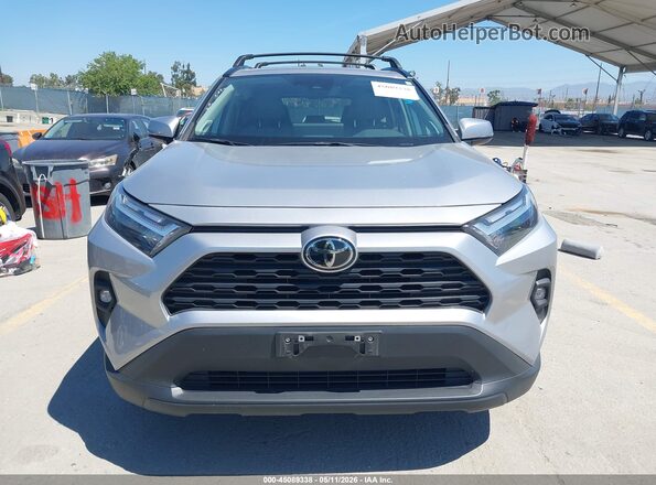 2T3C1RFV4PC221609 2023 TOYOTA LE Silver Widok zestawu wskaźników