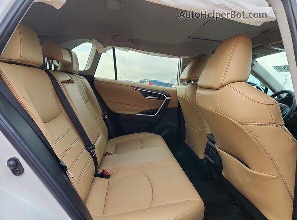2T3C1RFV7PW280653 2023 TOYOTA LE Белый Вид задних сидений
