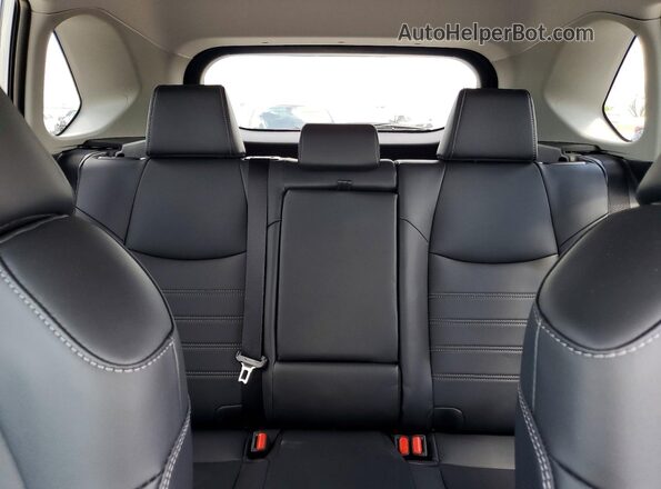 2T3C1RFV7SW435632 2025 TOYOTA RAV4 Silver უკანა სავარძლების ხედი