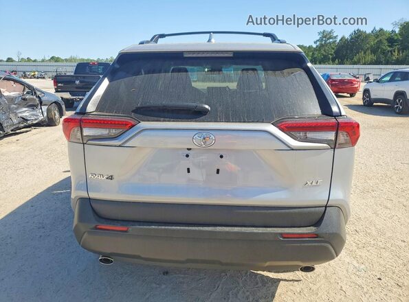 2T3C1RFV9SW433378 2025 TOYOTA RAV4 Silver Հետևի տեսք