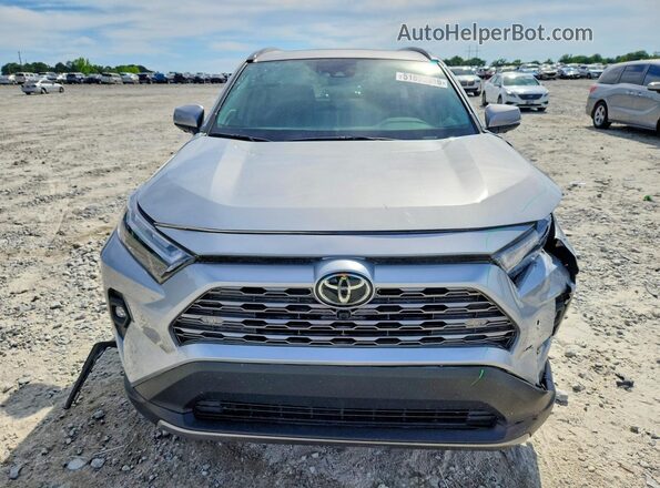 2T3D6RFV1SW084495 2025 TOYOTA RAV4 Silver Widok z przodu