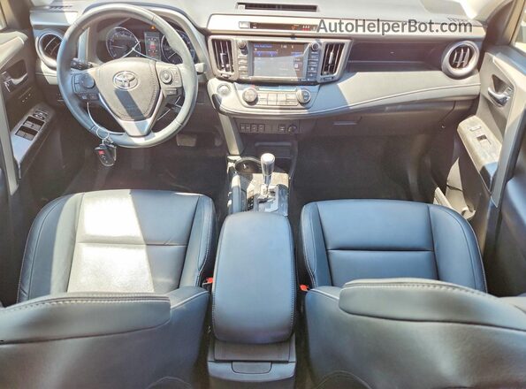 2T3DFREV0HW593696 2017 TOYOTA RAV4 White Widok deski rozdzielczej