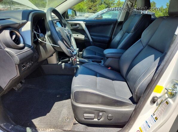 2T3DFREV0HW593696 2017 TOYOTA RAV4 White Widok wnętrza z przodu