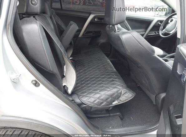2T3DFREV0HW595643 2017 TOYOTA RAV4 Silver Vista de la etiqueta del VIN