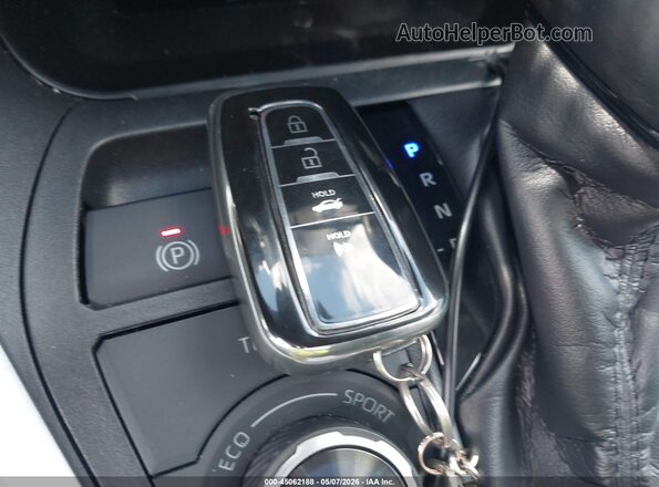 2T3DWRFV2LW047456 2020 TOYOTA LIMITED Красный Вид панели приборов