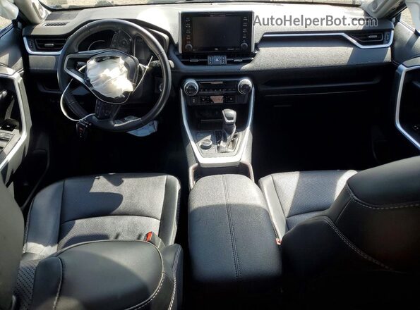2T3DWRFV8LW046618 2020 TOYOTA RAV4 Серебряный Вид панели приборов