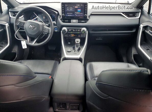 2T3E6RFV3NW031063 2022 TOYOTA RAV4 Белый Вид панели приборов