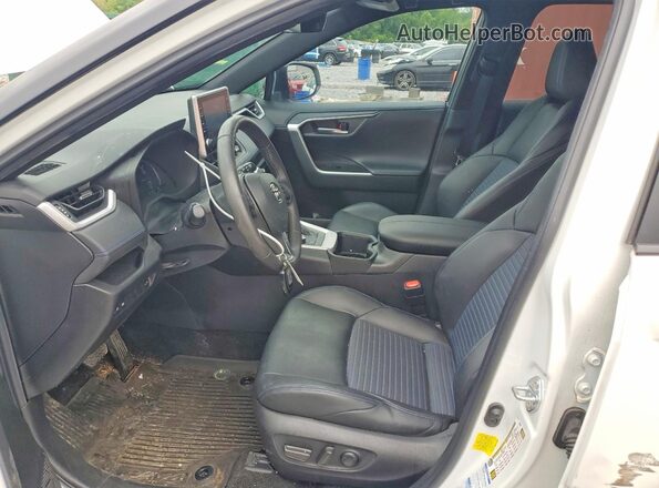 2T3E6RFV3NW031063 2022 TOYOTA RAV4 Белый Вид салона спереди