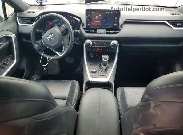 2T3E6RFV8MW010319 2021 TOYOTA RAV4 Белый Вид панели приборов