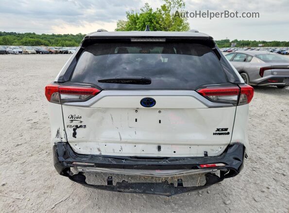 2T3EWRFV0KW036748 2019 TOYOTA RAV4 White Rear view