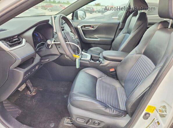 2T3EWRFV0KW036748 2019 TOYOTA RAV4 White Front interior view