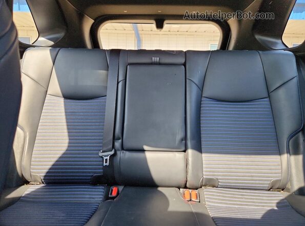 2T3EWRFV4KW005566 2019 TOYOTA RAV4 Белый Вид задних сидений