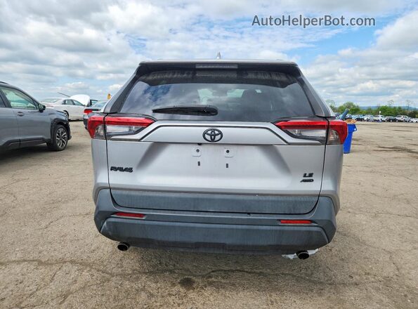 2T3F1RFV1LC135312 2020 TOYOTA RAV4 Silver Widok z tyłu