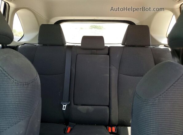 2T3F1RFVXKW028384 2019 TOYOTA RAV4 Серебряный Вид задних сидений