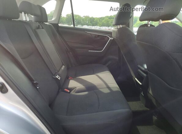 2T3F1RFVXKW064849 2019 TOYOTA RAV4 Серебряный Вид задних сидений