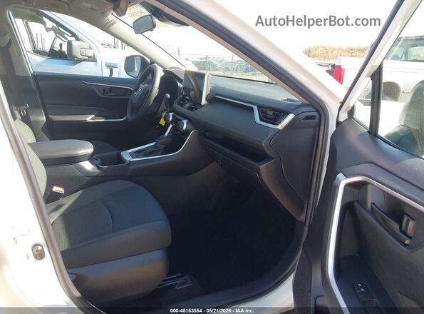 2T3G1RFV2RC411588 2024 TOYOTA RAV4 White Вид салону спереду