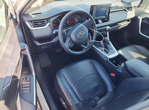 2T3H1RFV2NC176530 2022 TOYOTA RAV4 White Вид панелі приладів