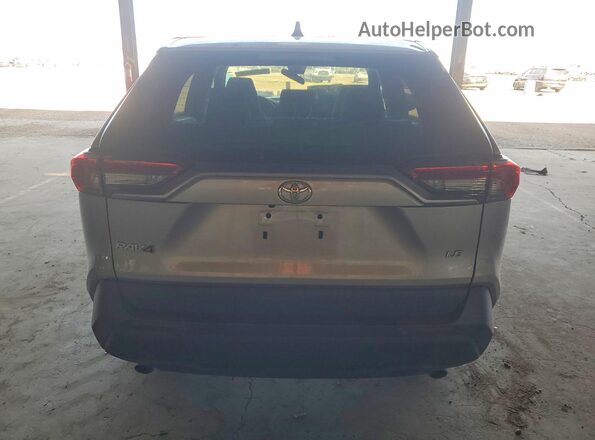2T3H1RFV9NW207092 2022 TOYOTA RAV4 Серебряный Вид сзади