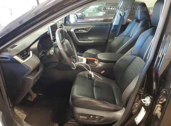 2T3J1RFV0RW422352 2024 TOYOTA RAV4 Черный Вид салона спереди