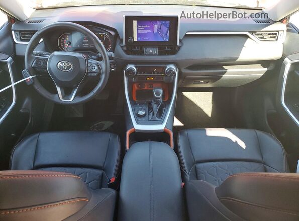 2T3J1RFV3RW461601 2024 TOYOTA RAV4 Бордовый Вид панели приборов