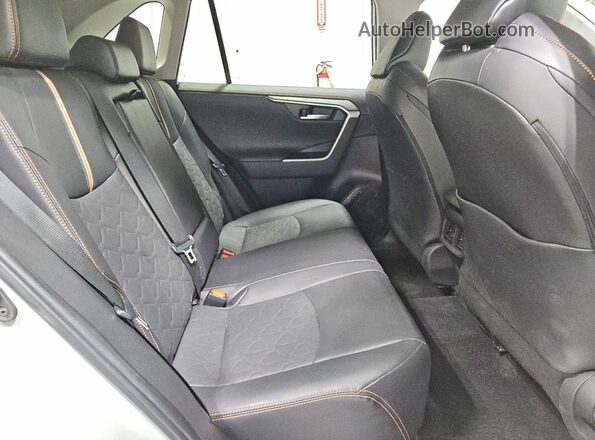 2T3J1RFV4PW407057 2023 TOYOTA RAV4 Gray Вид задньої частини салону