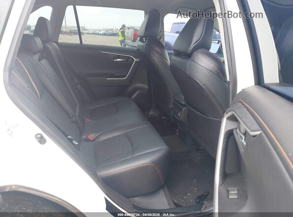 2T3J1RFVXPW376445 2023 TOYOTA RAV4 White Vista de la etiqueta del VIN