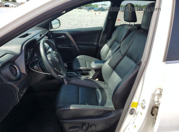 2T3JFREV2HW609707 2017 TOYOTA RAV4 White Widok wnętrza z przodu