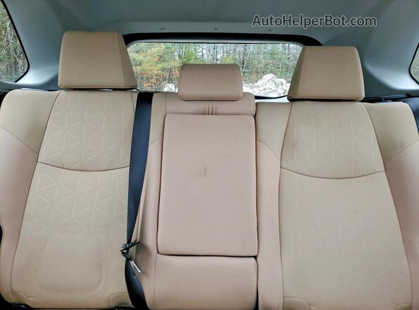 2T3P1RFV0SC548552 2025 TOYOTA RAV4 White Vista de los asientos traseros