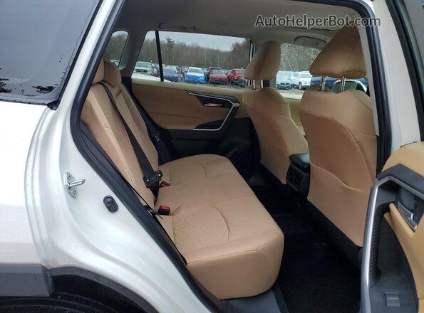 2T3P1RFV0SC548552 2025 TOYOTA RAV4 White Vista interior trasera