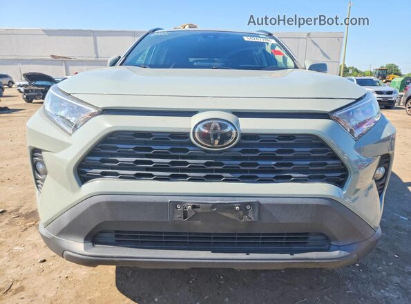 2T3P1RFV2KC048473 2019 TOYOTA RAV4 Gray Front view